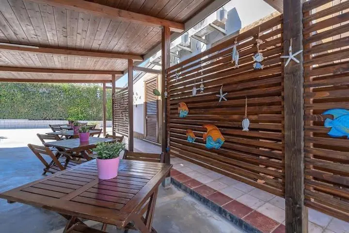 בית הארחה B&B Estremo Sud מרצאממי